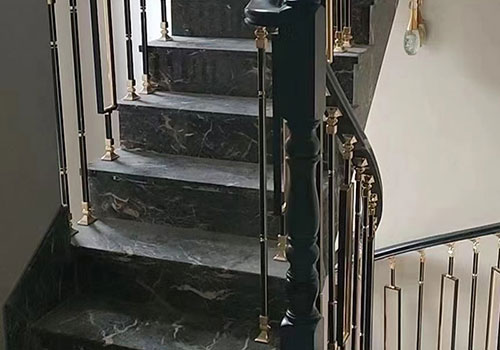 铝艺雕花楼梯定制装修设计效果图